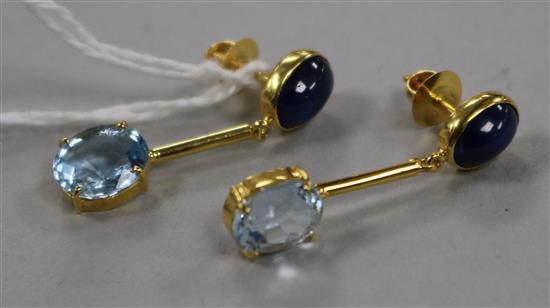 A pair of 14ct gold, sapphire and aquamarine drop earrings, 27mm.
